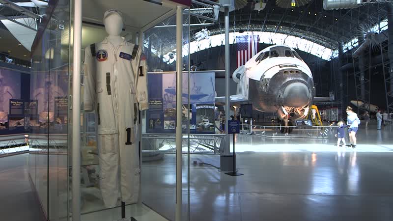 Shuttle Close Out Crew Honored At National Air and Space Museum